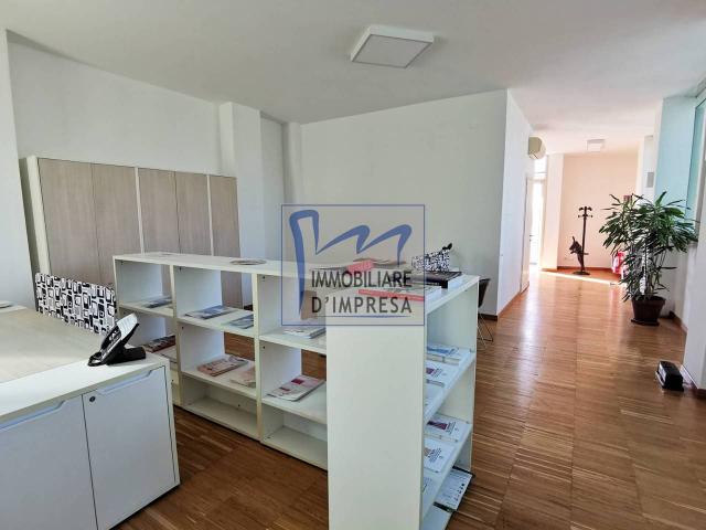 Ufficio in affitto a Parma