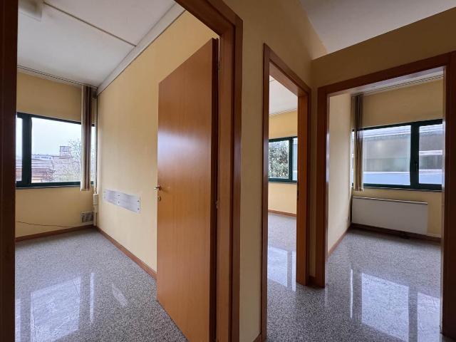 Ufficio in affitto a Pesaro