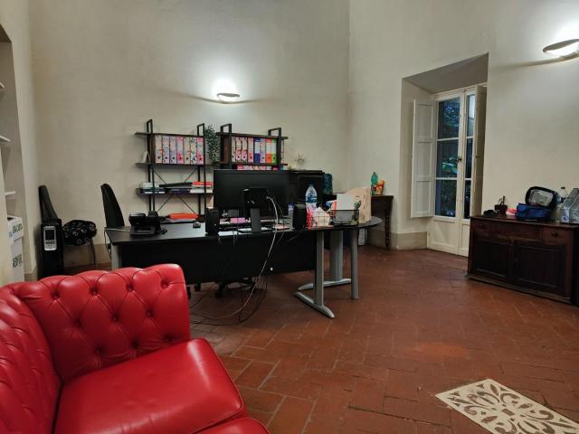 Ufficio in Affitto a Pisa