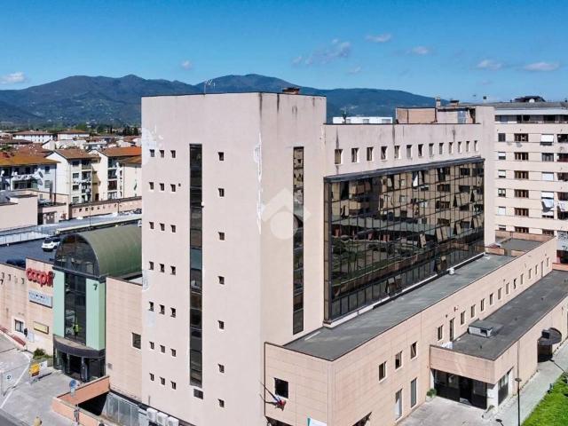 Ufficio in affitto a Pontedera