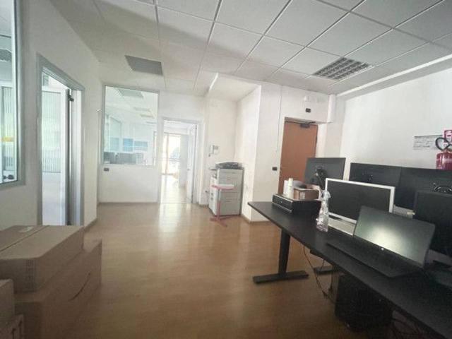 Ufficio in affitto a Potenza