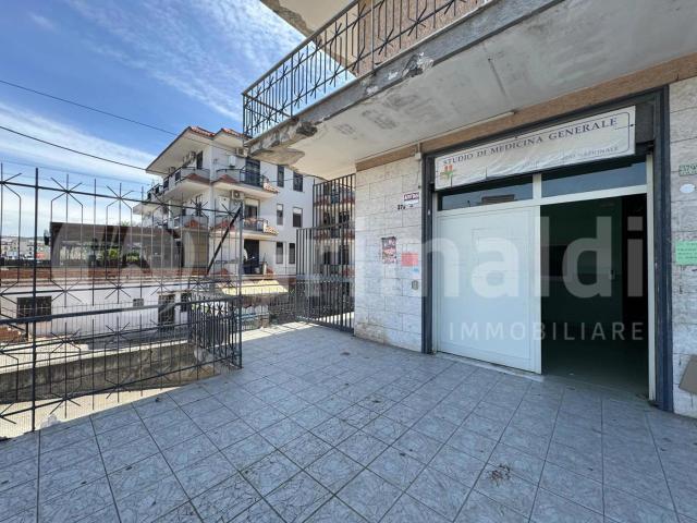 Ufficio in affitto a Quarto