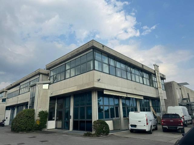Ufficio in affitto a Romano D'Ezzelino