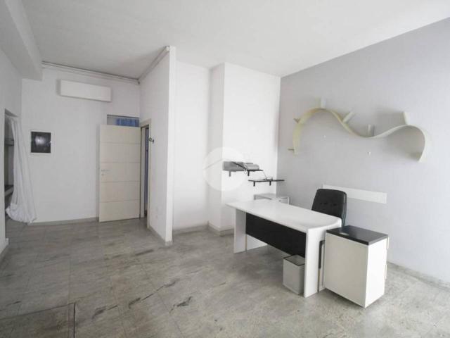 Ufficio in affitto a Romano Di Lombardia