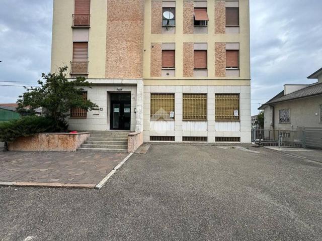 Ufficio in affitto a Rottofreno