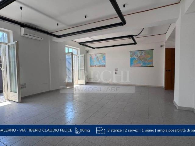 Ufficio in affitto a Salerno