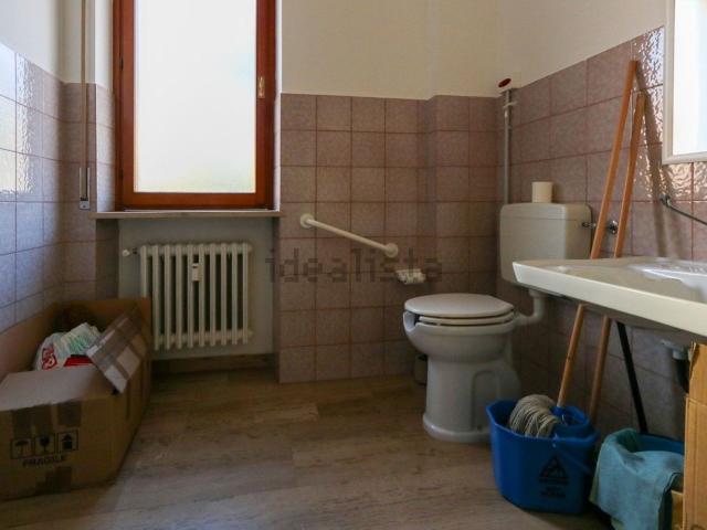 Ufficio in affitto di 105 m²