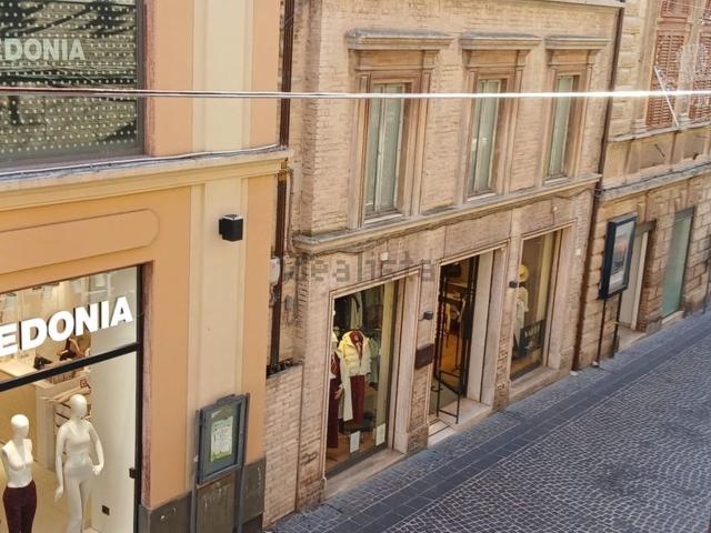 Ufficio in affitto di 105 m² in Corso Giuseppe Mazzini