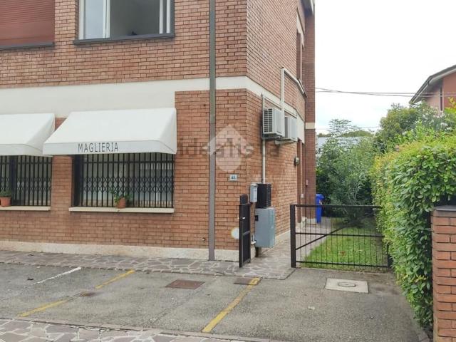 Ufficio in affitto di 105 m² in Via Amerigo Vespucci, 41