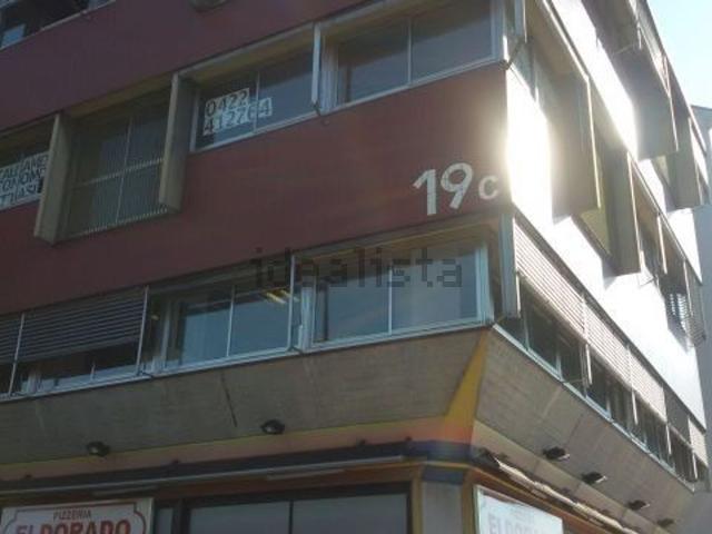 Ufficio in affitto di 105 m² in Viale della Repubblica, 19