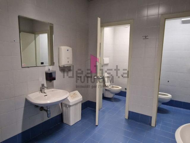Ufficio in affitto di 1065 m² in Piazza Libertà