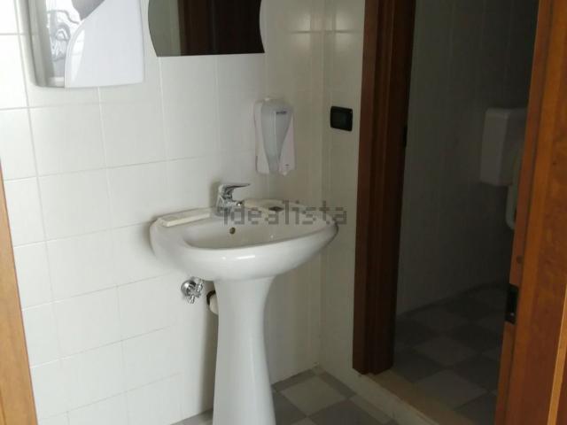 Ufficio in affitto di 106 m²
