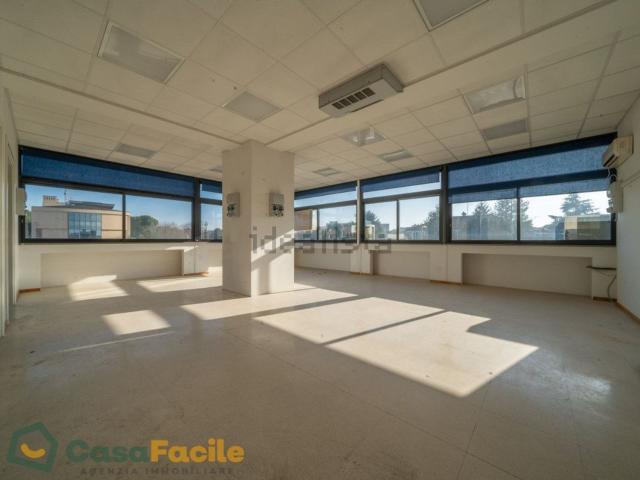 Ufficio in affitto di 107 m²