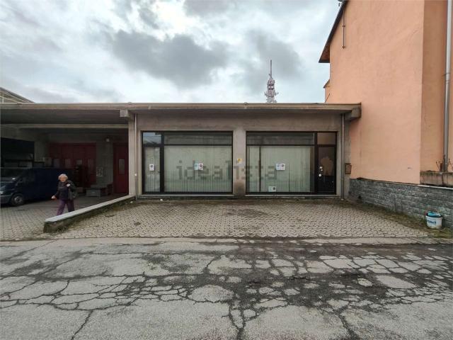 Ufficio in affitto di 100 m²