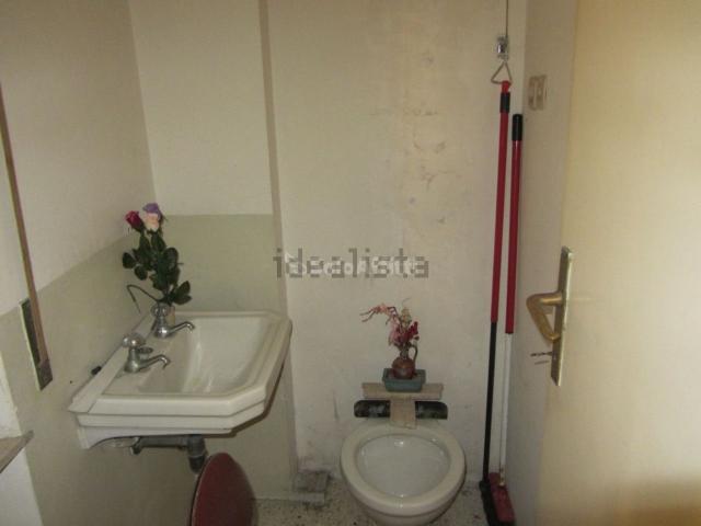 Ufficio in affitto di 100 m² in Corso Cornelio Tacito