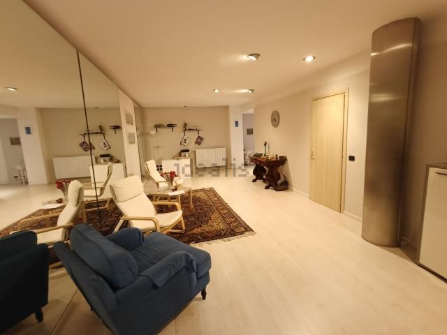 Ufficio in affitto di 100 m² in Corso Roma