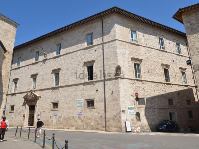 Ufficio in affitto di 100 m² in Corso V. Emanuele