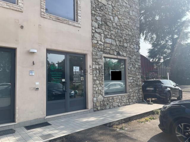 Ufficio in affitto di 100 m² in Strada Statale per Voghera, 67