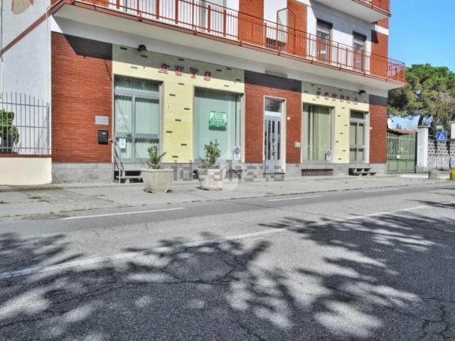 Ufficio in affitto di 100 m² in Via Moncrivello, 9