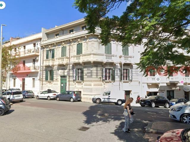 Ufficio in affitto di 100 m² in Via Argine Destro Calopinace, 7