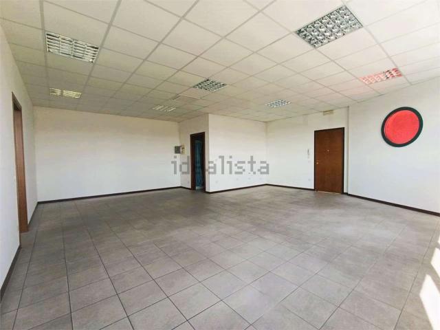 Ufficio in affitto di 100 m² in Via Canalazzo