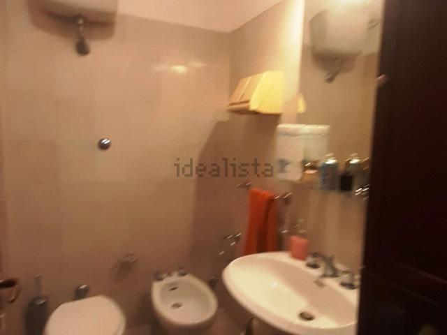 Ufficio in affitto di 100 m² in Via Castelfidardo