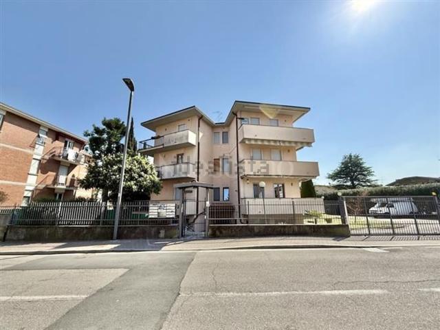 Ufficio in affitto di 100 m² in Via G. Verdi