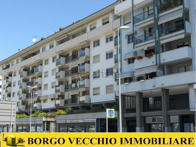 Ufficio in affitto di 100 m² in Via Luigi Einaudi, 6