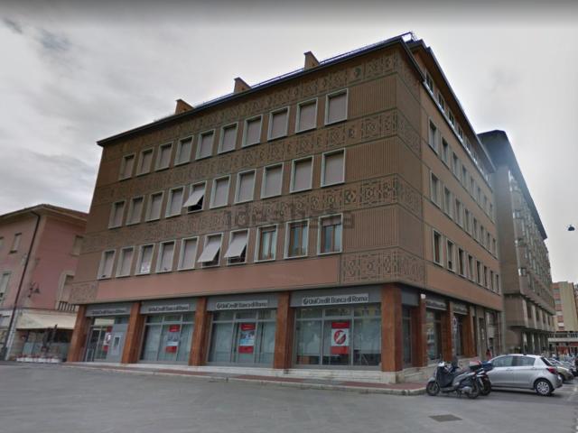Ufficio in affitto di 100 m² in Via Petrarca