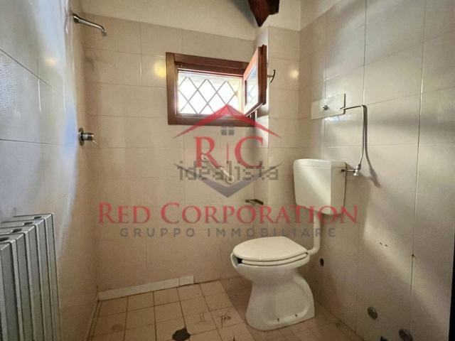 Ufficio in affitto di 100 m² in Viale Umberto I
