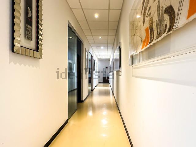 Ufficio in affitto di 101 m² in Viale Bonaria, 110