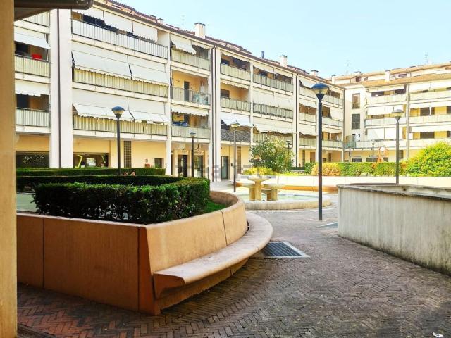 Ufficio in affitto di 102 m² in Via Guglielmo Oberdan
