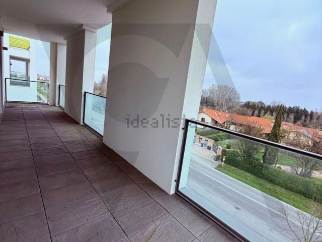 Ufficio in affitto di 115 m²