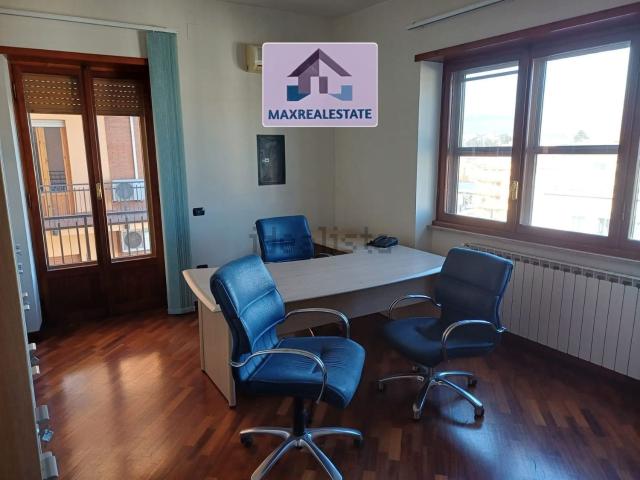 Ufficio in affitto di 115 m² in Via Marco Tullio Cicerone