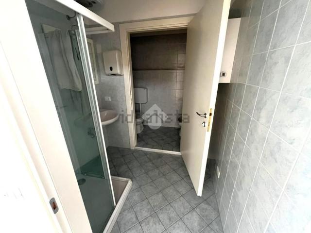 Ufficio in affitto di 160 m² in Via Tintoretto, 10