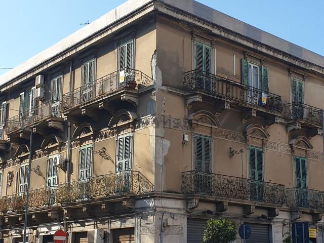 Ufficio in affitto di 116 m² in Via del Vespro