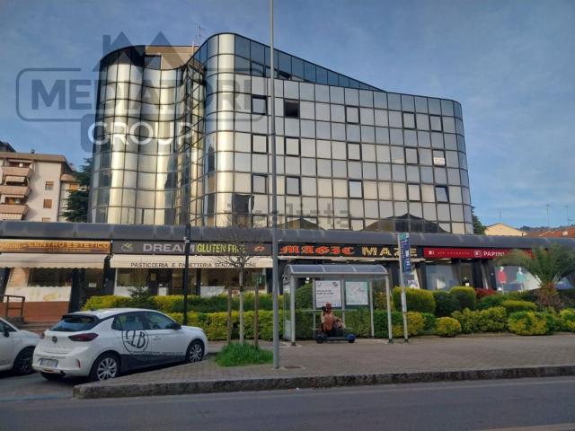 Ufficio in affitto di 116 m² in Via Francesco Ferrucci, 95