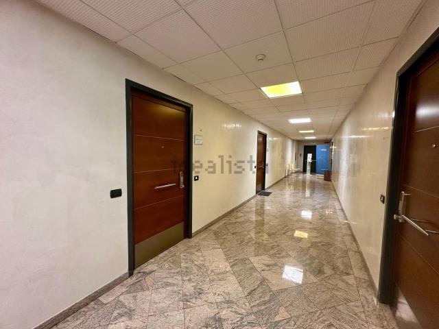 Ufficio in affitto di 117 m² in Via Monte Baldo