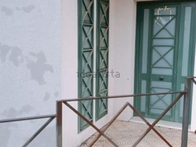 Ufficio in affitto di 110 m²