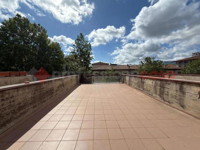 Ufficio in affitto di 110 m²