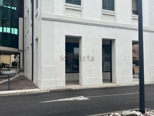 Ufficio in affitto di 110 m² in Piazzale Stazione