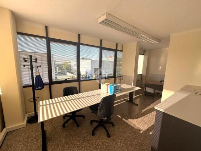 Ufficio in affitto di 110 m² in Via del Santo, 9