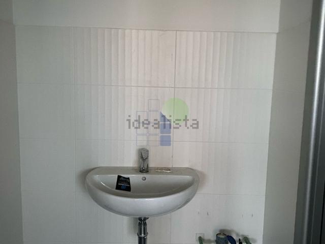 Ufficio in affitto di 110 m² in Via Leopardi, 31