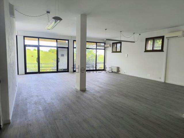 Ufficio in affitto di 110 m² in Via Taro