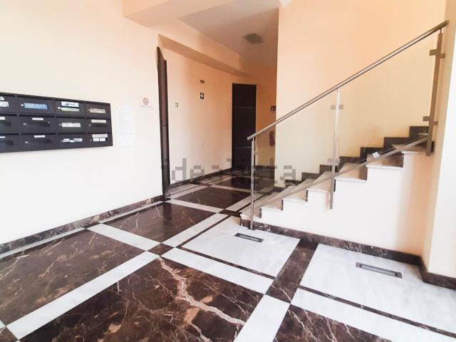 Ufficio in affitto di 110 m² in Viale Santa Panagia, 141