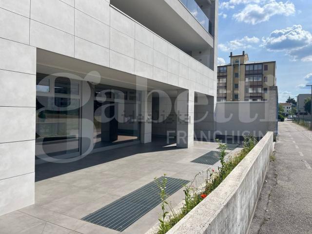 Ufficio in affitto di 112 m² in Via G. Verdi, 5