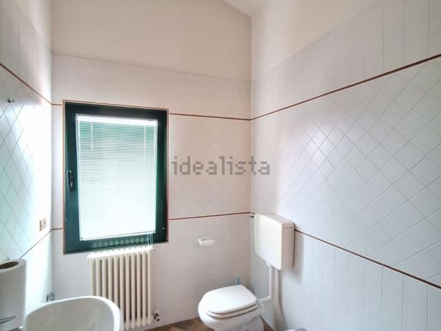 Ufficio in affitto di 112 m² in Via Giuseppe Laurenti