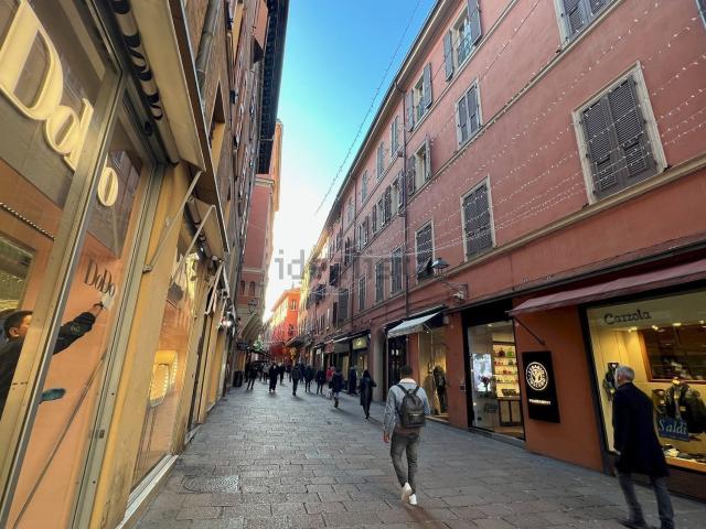Ufficio in affitto di 11 m² in Via d&apos Azeglio