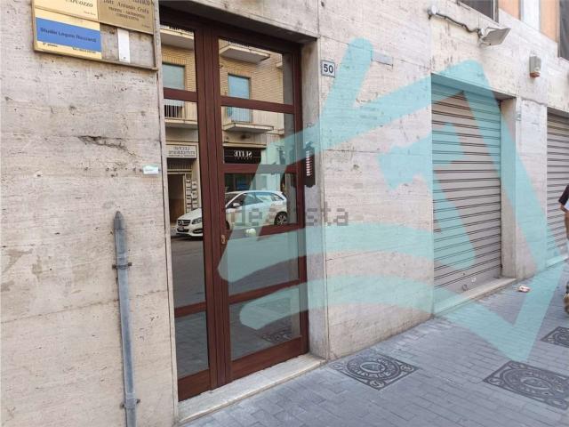 Ufficio in affitto di 11 m² in Via Ennio Goduti