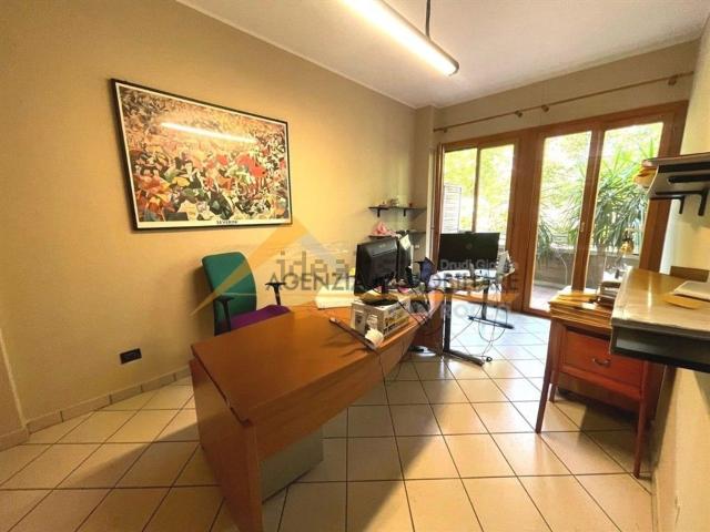 Ufficio in affitto di 124 m² in Via Giuseppe Bovini
